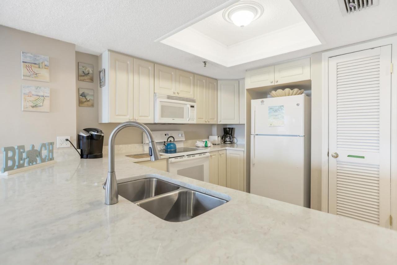 401 Beach Place Condos St. Pete Beach Exterior foto